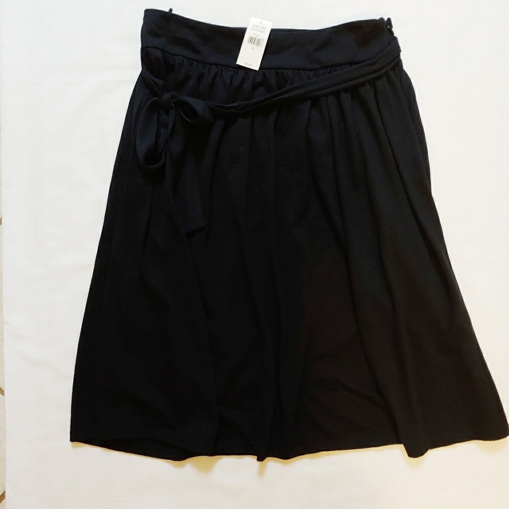 Banana Republic Highwaisted Black Skirt Size 6